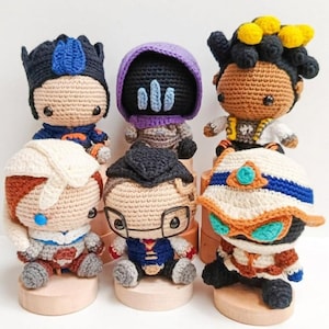 Valonrat Crochet Plush, omen, killjoy, chamber, sova, reyna, jett, raze, viper, yoru, sage, cypher, phoenix, neon, gekko, skye, fade, neon