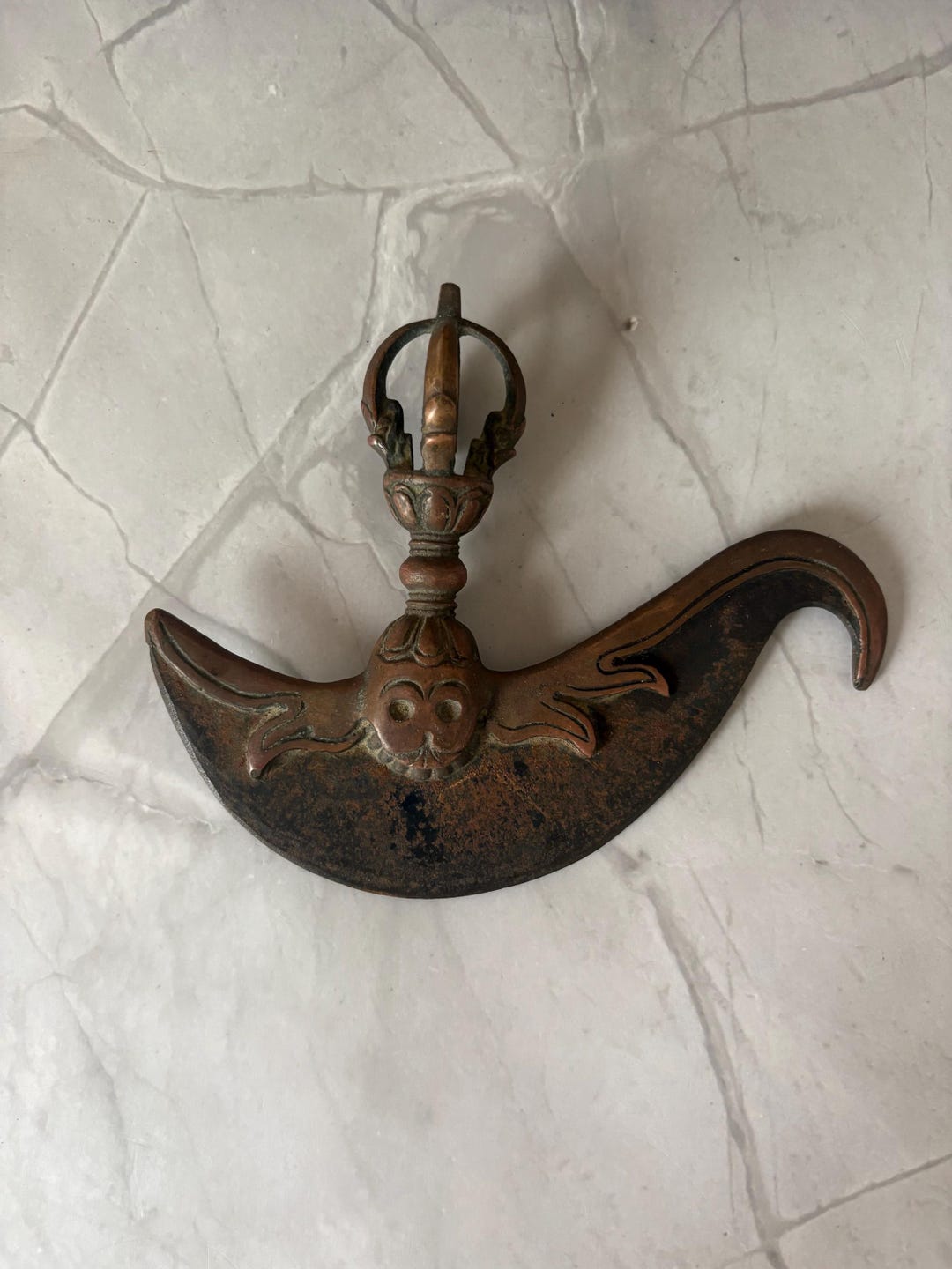 アンティークチベットプルバダガー - 金剛杵柄の仏教儀式用青銅ナイフ