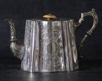 Antique Victorian English silver plated teapot, 19th century