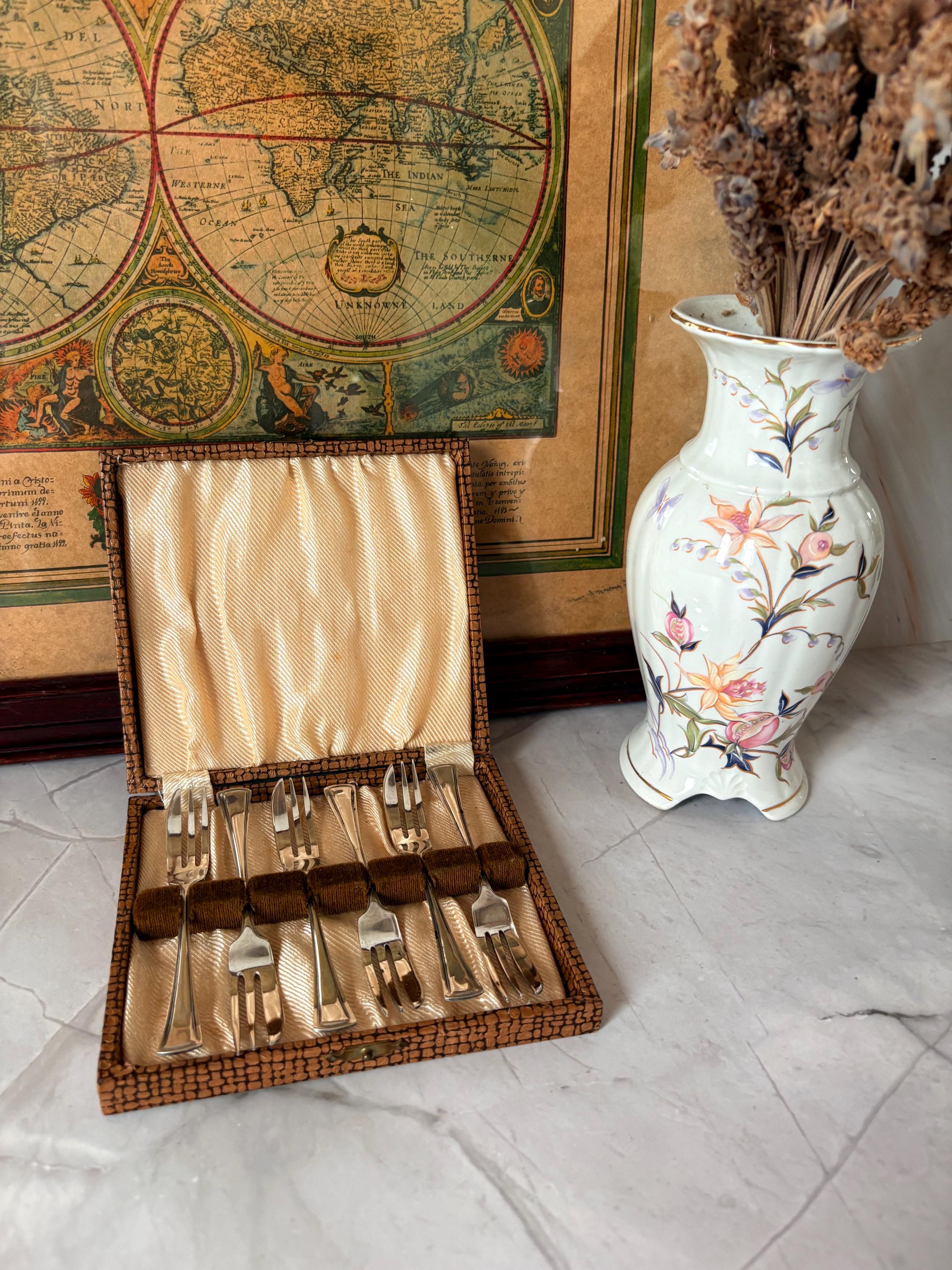 Lot de 4 fourchettes anciennes Nevada Silver D&A