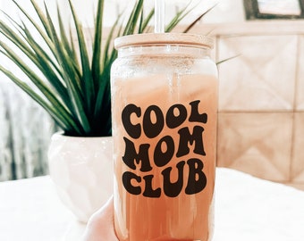 Cool Mom Club - Mom Iced Coffee Glass Cup - Mother's Day Gift - Gifts for Mom - Pregnancy Announcement - Baby Shower Gift - Mom Era