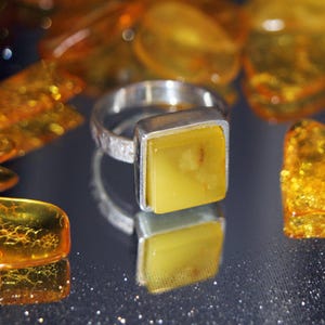 Rectangular Amber Ring | Sterling Silver | Size 18.5 | Baltic Amber Cabochon