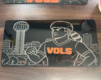 Targa Vols Power Pose Knoxville – Targa anteriore per auto Sunsphere e Cityline – Scritta arancione