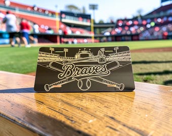 Placa de matrícula del estadio de los Braves grabada con láser / Etiqueta frontal de aluminio para béisbol / Regalo para aficionados / Arte del estadio