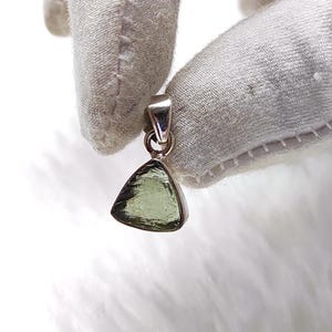 Amazing 100% Natural Moldavite Pendant, 925 Sterling Silver Handmade Pendant, Green Raw Moldavite Pendant for Gift, moldavite rough Pendant