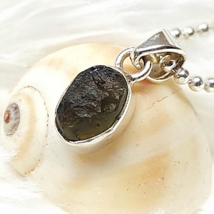 Amazing 100% Natural Moldavite Oval Shape Pendant, 925 Sterling Silver Handmade Pendant, Green Raw Moldavite Pendant for Gift,Moldavite Oval
