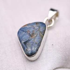 Enlarged Picture Dumortierite pendant, Gemstone Pendant,925 Silver Pendant, Statement Pendant,Birthday Gift Jewelry for Women,dumortierite