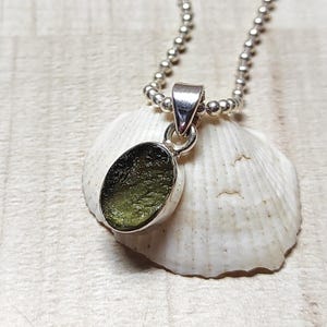 Amazing 100% Natural Moldavite Oval Shape Pendant, 925 Sterling Silver Handmade Pendant, Green Raw Moldavite Pendant for Gift, Moldavite