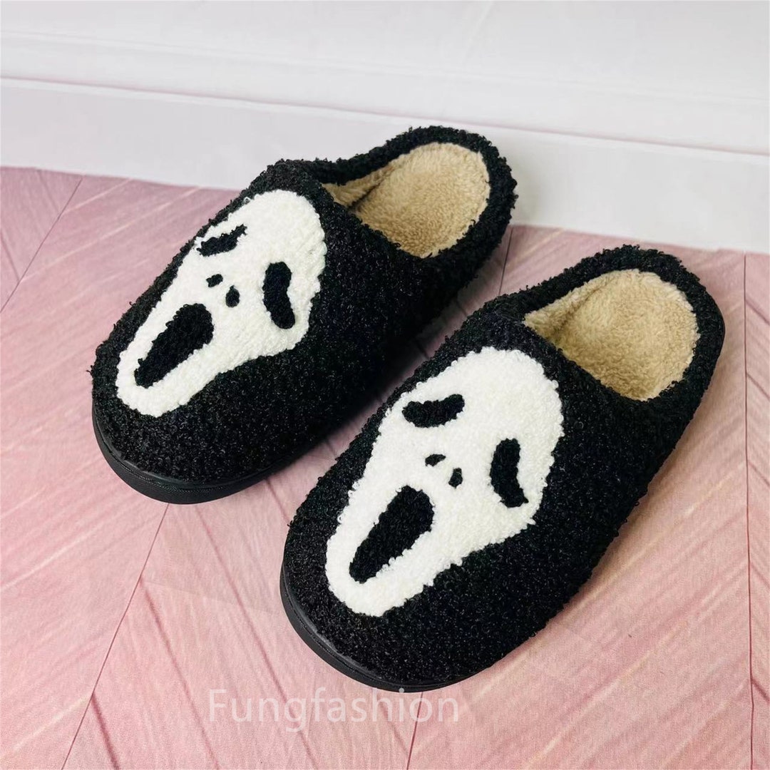 Halloween Ghost Slippers - Soft Plush Fuzzy Slippers For Women & Men, Anti-Slip Soles, Memory Foam