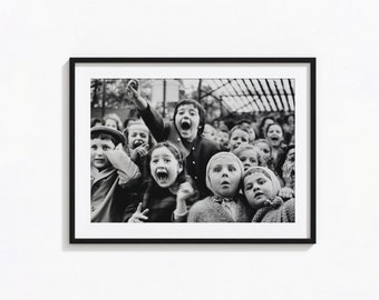 Niños en un teatro de marionetas, París, 1963 Impresión, Arte de pared en blanco y negro, Impresión vintage, Impresiones fotográficas, Impresión de arte fotográfico de calidad de museo