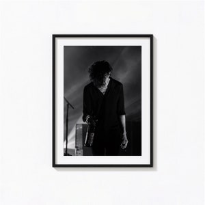 マティ・ヒーリーのワインを飲むプリント、1975年、バーカートアート、白黒ウォールアート、ビンテージプリント、写真プリント、美術館品質のプリント
