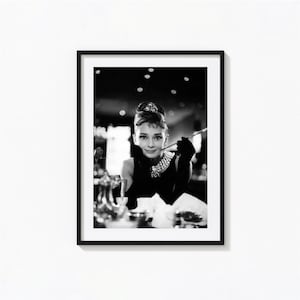 Impresión de Audrey Hepburn, cartel de Desayuno en Tiffany's, arte de pared en blanco y negro, impresión vintage, impresiones fotográficas, impresión fotográfica de calidad de museo