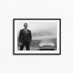 Stampa di Daniel Craig, 007 James Bond Car, Arte della parete in bianco e nero, Stampa vintage, Stampe fotografiche, Stampa artistica fotografica di qualità museale