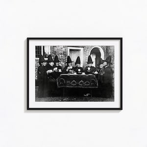 Impressão da hora do chá das bruxas, conselho das bruxas, arte de parede em preto e branco de Halloween, impressão vintage, impressões fotográficas, impressão de fotos com qualidade de museu