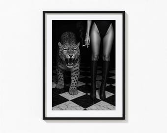 Impression d'art léopard féroce et femme, décoration murale glamour noir et blanc, impression de bottes à la mode, affiche de photographie de mode audacieuse, tirages de photographies