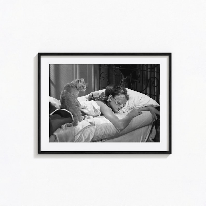 Audrey Hepburn Print, Frühstück bei Tiffany Poster, Schwarz-Weiß-Wandkunst, Vintage-Druck, Fotografie Drucke, Fotodruck in Museumsqualität Bild 1