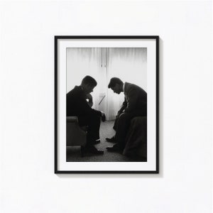 John F. Kennedy conferenciando con su hermano grabado, arte de pared en blanco y negro, impresión vintage, impresiones fotográficas, impresión de calidad de museo