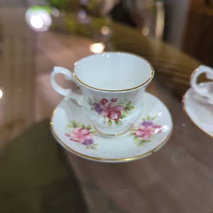 Vintage Elizabethan Staffordshire Hand Decorated Fine Bone China Small Dish and Saucer