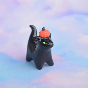 Halloween Pumpkin Cat Decoration Desk Buddy Black Kitty Cute Decor Curio Shelf Small Kawaii Gift Clay Collectible Figurine Spooky Season