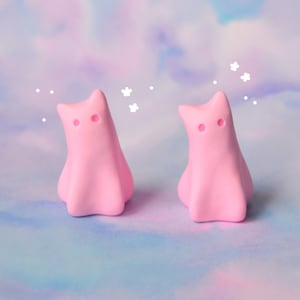 Pink Ghost Cat Desk Buddy Kitty Office Friend Pink Ghost Figurine Cute Pink Halloween Decor Shelf Decoration Collectible Small Kawaii Gift