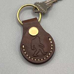 Big Foot Quarter keeper Schlüsselanhänger - Einkaufswagen Münzhalter - Handgenähtes Vollrindleder