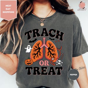 Maglietta di Halloween per terapisti respiratori Comfort Colors, maglietta per tracheotomia o dolcetto, maglietta di Halloween per terapia respiratoria, maglietta di Halloween per terapia respiratoria, maglietta di Halloween per terapia respiratoria, maglietta autunnale per infermieri
