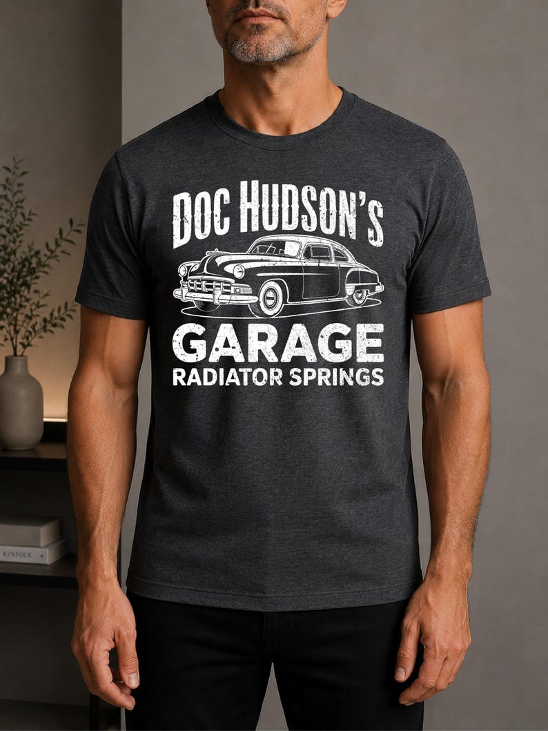 Retro Doc Hudson's Garage Shirt, Radiator Springs Doc Hudson Shirt, Cars Men's Disneyland Tee, Boyfriend's Gift, Disney Dad T-Shirt Bild 3