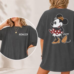 Personalized Minnie Mouse T-Shirt, Vintage Minnie Tee, Custom Disney Trip Shirt, Family Vacation Tee, Disneyland Girl Trip Shirt Bild 2