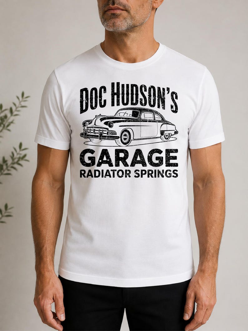 Retro Doc Hudson's Garage Shirt, Radiator Springs Doc Hudson Shirt, Cars Men's Disneyland Tee, Boyfriend's Gift, Disney Dad T-Shirt Bild 2