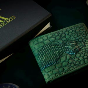 Portefeuille personnalisé en cuir de crocodile vert gaufré 3D pour homme - Deux volets coulissants beige avec motif peau de croco
