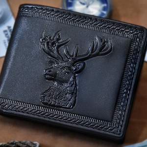 Cartera plegable personalizada de cuero con diseño de ciervo en relieve 3D, color negro, con protección RFID para hombre, regalo para esposo, padre, novio o hermano.
