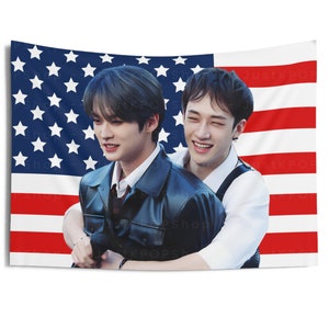 SKZ Bang Chan Lee Know Hug Amerykańska flaga, Bang Chan Lee Know Amerykańska gobelin, SKZ Lalalala, strać mój oddech fani Stray Kids, Megaverse