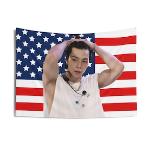 Bandera estadounidense con la cara de Johnny Nct, pancarta de concierto de Nct, bandera de Kpop de Nct, Nct 127, fábrica de dulces de Nct, gira de NCT 2025