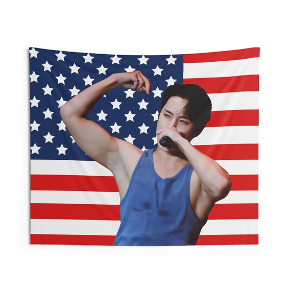 Mingyu Flexing Biceps American Flag, Seventeen Concert Banner