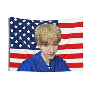 Bandera estadounidense de cabello rubio de Seventeen DK, bandera de Kpop de Seventeen, Seventeen sigue de nuevo, Seventeen derrama sus sentimientos, gira mundial de Seventeen