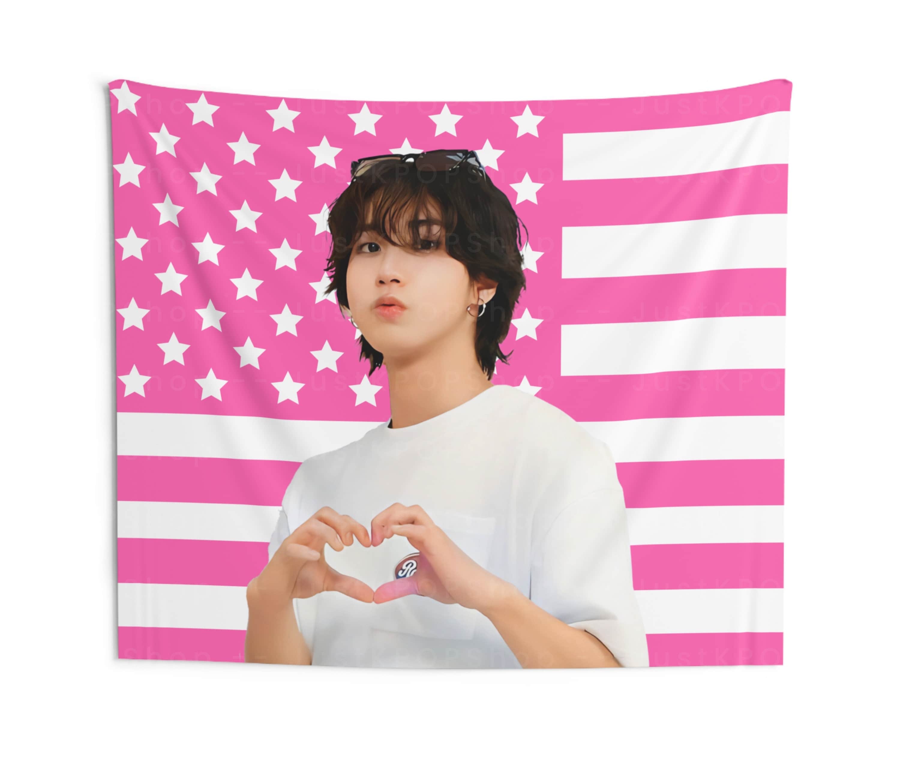 SKZ Han Finger Heart American Flag, Han Jisung Pink American