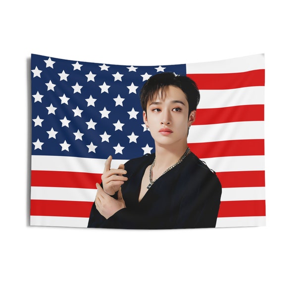 Stray Kids Bang Chan ist Anzug Flagge Banner, Bang Chan amerikanischer Wandteppich, Stray Kids Lalalala, Geschenk für Stray Kids Fans, Megaverse