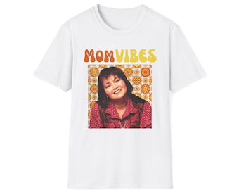 Roseanne - Mom Vibes T-Shirt | Retro Floral Portrait, 70s Vintage Style