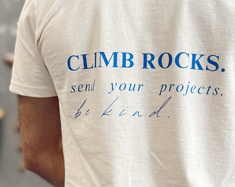 Camiseta gráfica Climb Rocks (palabras en la parte posterior), regalo para escaladores de roca, boulder, escalada en cuerda superior, estilo vintage