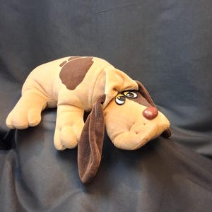 1985 Pound Puppy - Tan and Brown