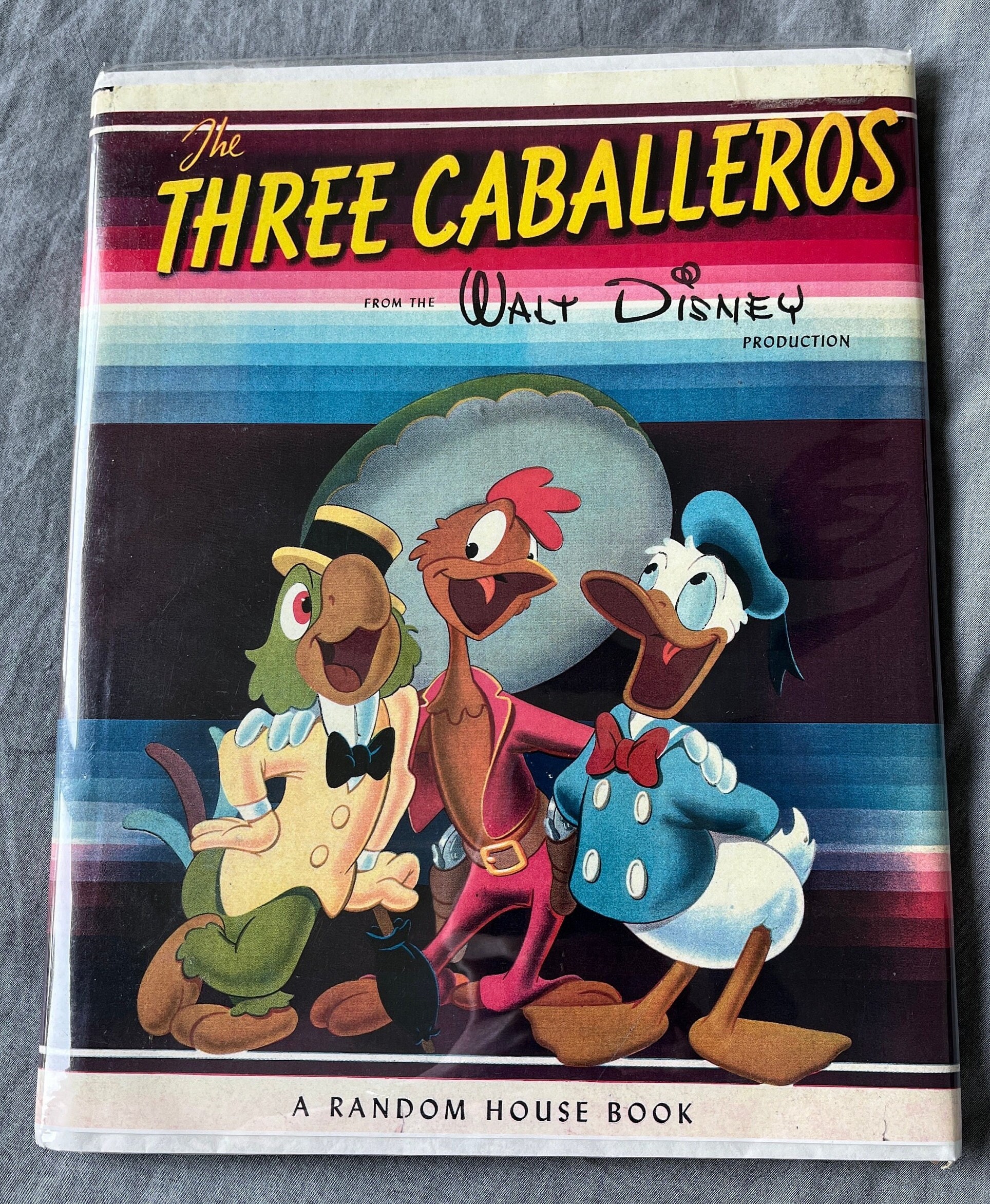 Drei Caballeros, (THREE CABALLEROS) USA 1944, Regie: Norman Ferguson,  Szene: Donald Duck mit Freunden Stock Photo - Alamy, image size:1928x2345