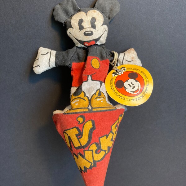Figurine, peluche Mickey Mouse 1980 par Anne Wilkinson