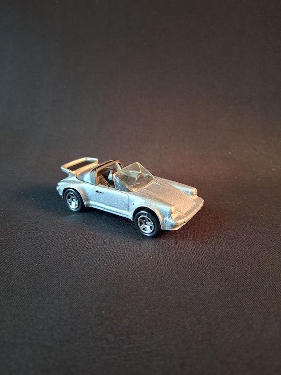 1997 Hot Wheels Porsche 911 Targa - Collector #608 - Silver