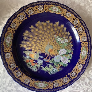 Vintage Moroccan Taous Plate – Hand-Painted Peacock Porcelain – Collectible Decorative Dish – Rare 1970s Tableware