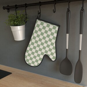 Green Check Oven Glove, Oven Mitt, Retro Kitchen Design, Cooking Accessories, Chef Gift Idea, Hostess Gifts, Housewarming Gift, Baking Lover
