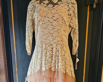 1940/1950's Lace & Tulle Prom Dress