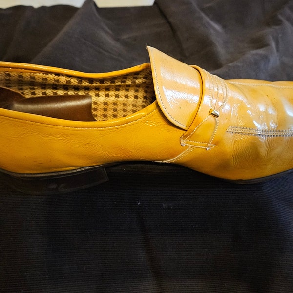 60/70s Men's Leather Loafers Yellow with Gold Accents