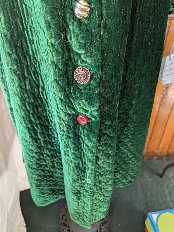 Vintage 1960's Velvet Robe. - image 6