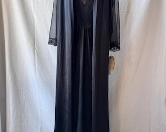 Vintage 1980s Avon Slip & Robe NWT