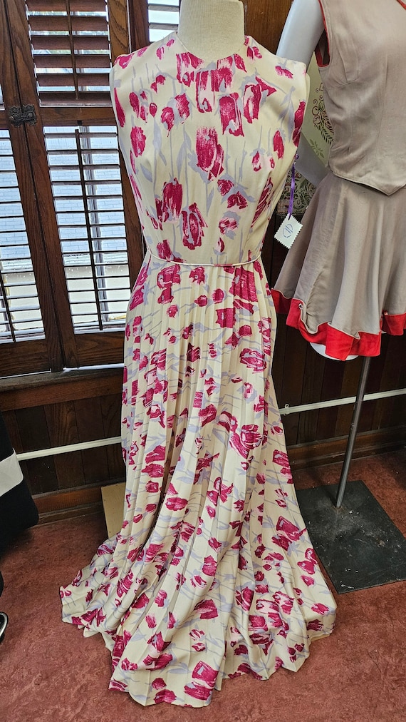 1970s Rose Print Polyester Gown